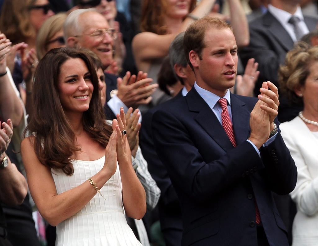 Le Duc et la Duchesse de Cambridge (Kate et William) assistent à la victoire d'Andy Murray. [Keystone - FELIPE TRUEBA]
