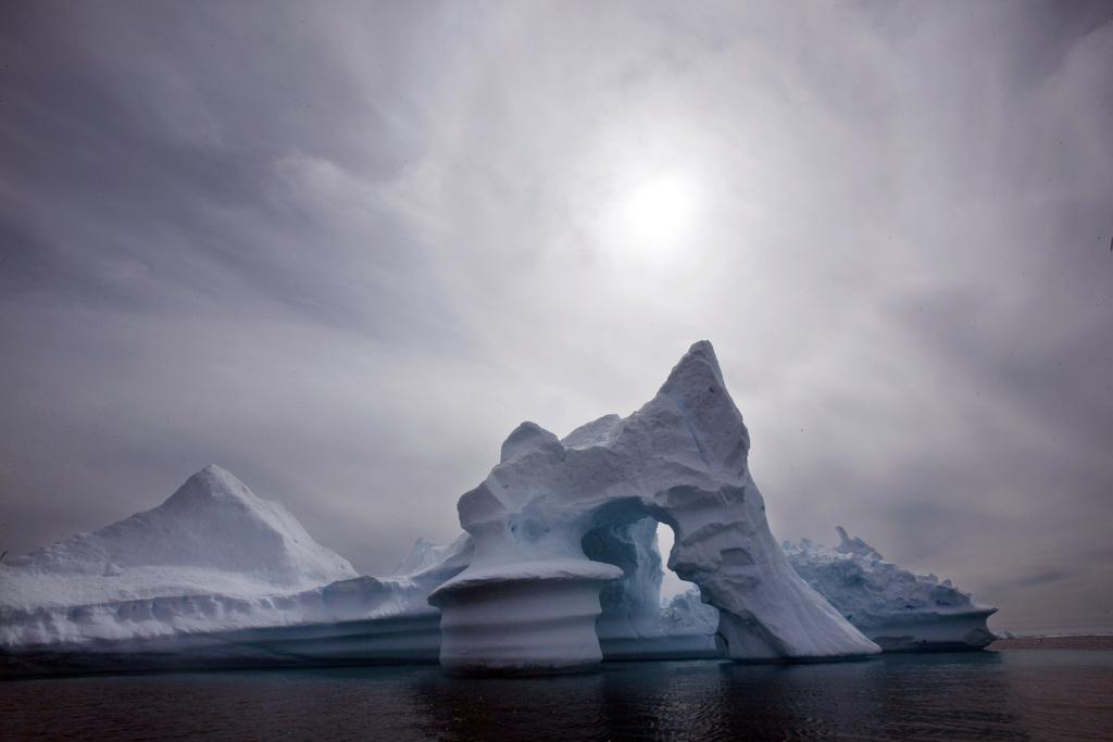 La fonte des glaces pourrait entraîner une montée des océans de 15cm d'ici 2050, selon la Nasa. [John McConnico]