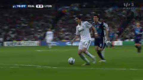 Football / Ligue des Champions (1/8e retour) : Real Madrid - Lyon (3-0) : Angel Di Maria assure la qualifications du Real pour les quarts à la 76e minute