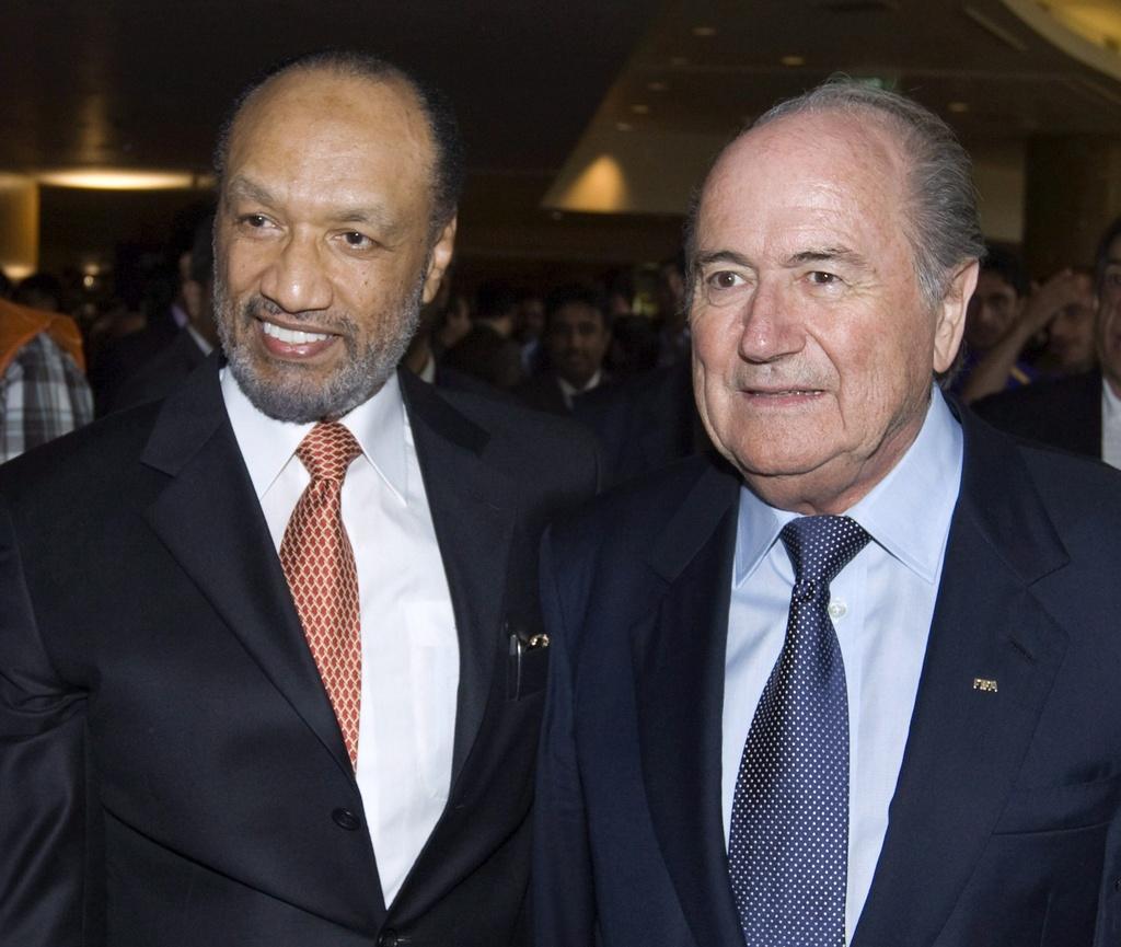 Bin Hammam et Blatter, à l'époque des beaux jours. [KEYSTONE - Ahmad Yusni]