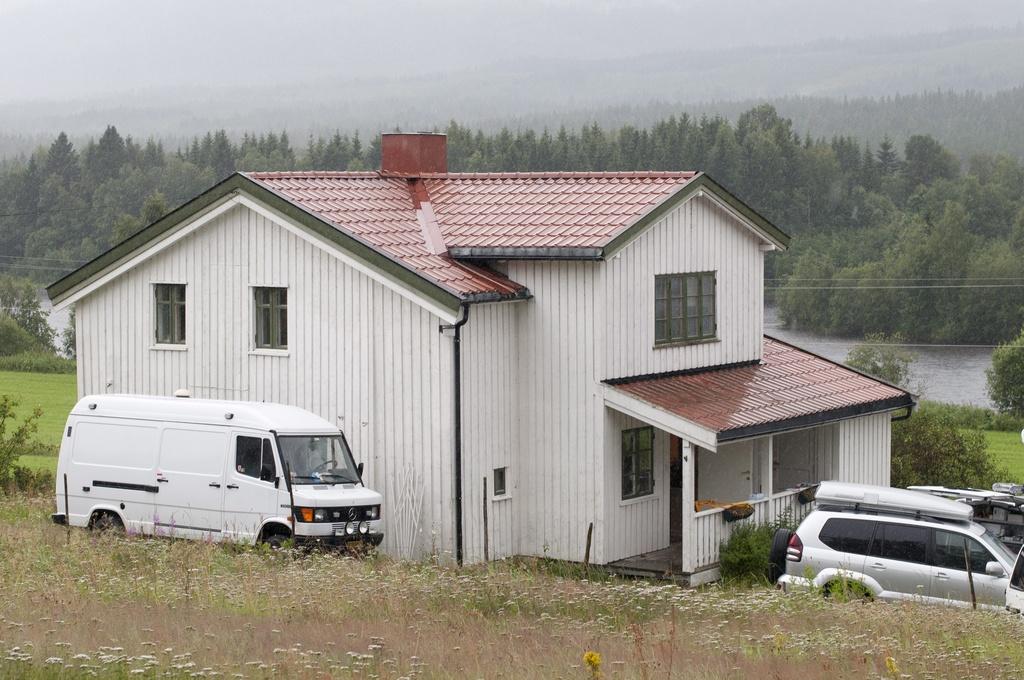 La ferme où résidait le suspect a été passée au peigne fin. [KEYSTONE - Jo E.Breden]