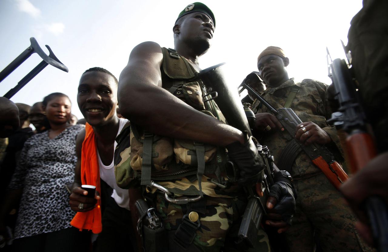 Les forces d'Alassane Ouattara n'ont pas encore percé le verrou d'Abidjan. [REUTERS - Emmanuel Braun]