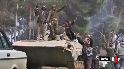 Libye: des territoires entiers échapperaient au contrôle de Mouammar Kadhafi