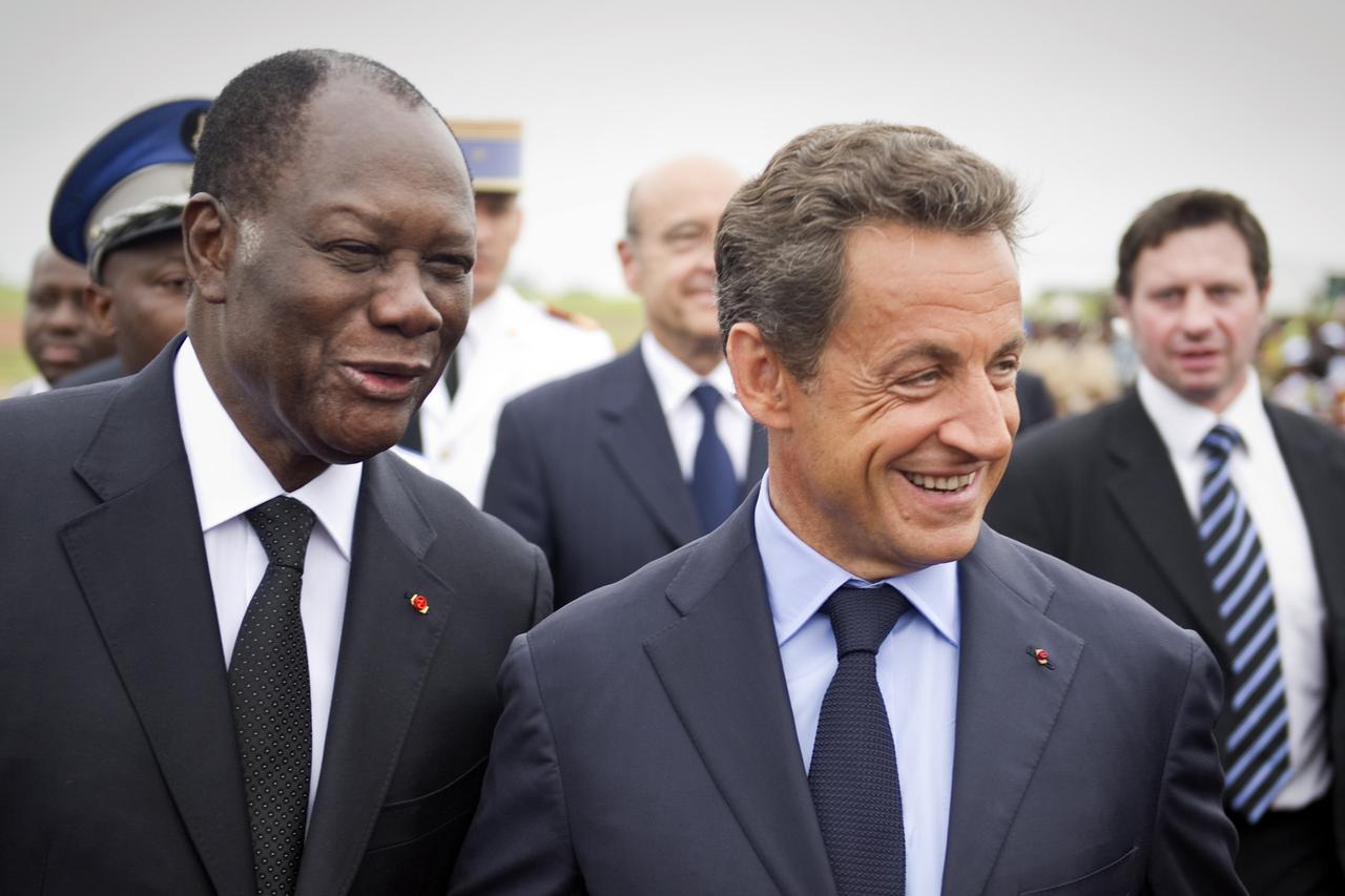 Alassane Ouattara a accueilli le président français, venu assister à son investiture. [Lionel Bonaventure]