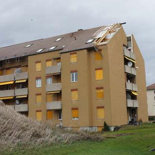 Un immeuble touché par la tempête à Courrendlin (Jura) [Gael Klein]