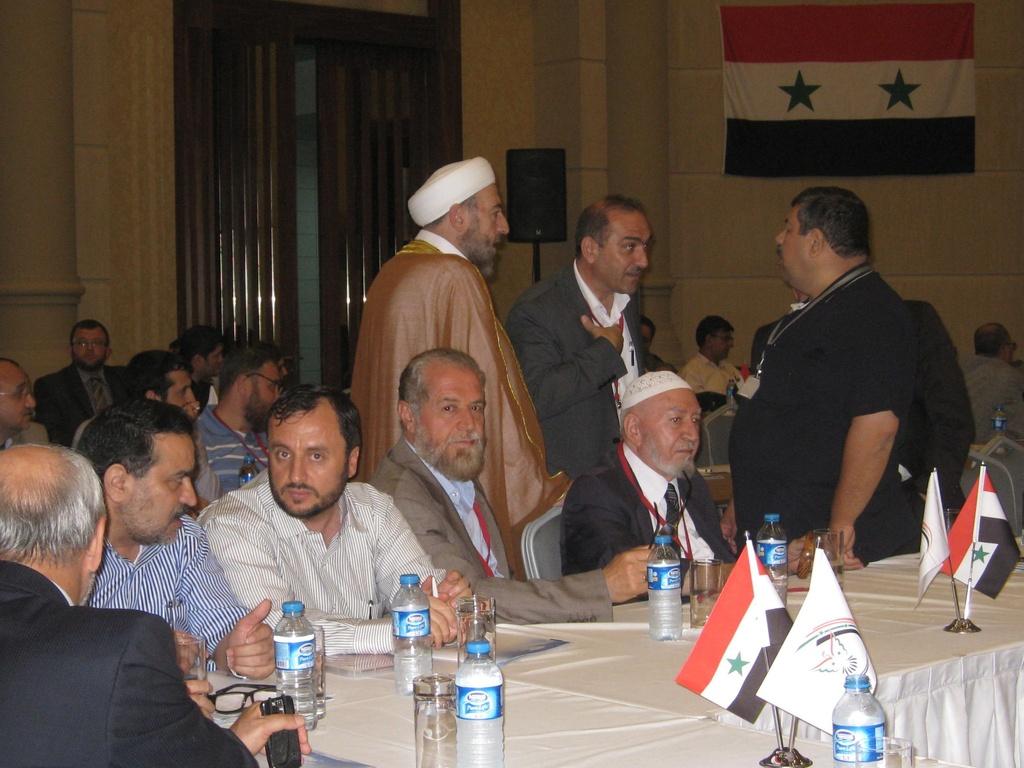 Des membres de l'opposition syrienne lors d'une conférence en Turquie, samedi. [Anne-Béatrice Clasmann]