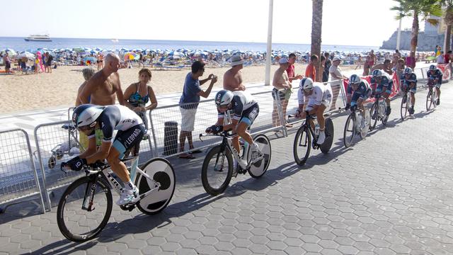 Emmenés par Cancellara (au  milieu), les Leopard-Trek ont devancé Liquigas de 4". [Alberto Saiz]