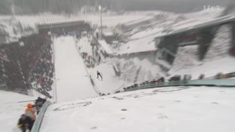 Ski nordique / Championnats du monde à Oslo (Holmenkollen). Petit tremplin. Thomas Morgenstern (AUT), intouchable dans la 1re manche