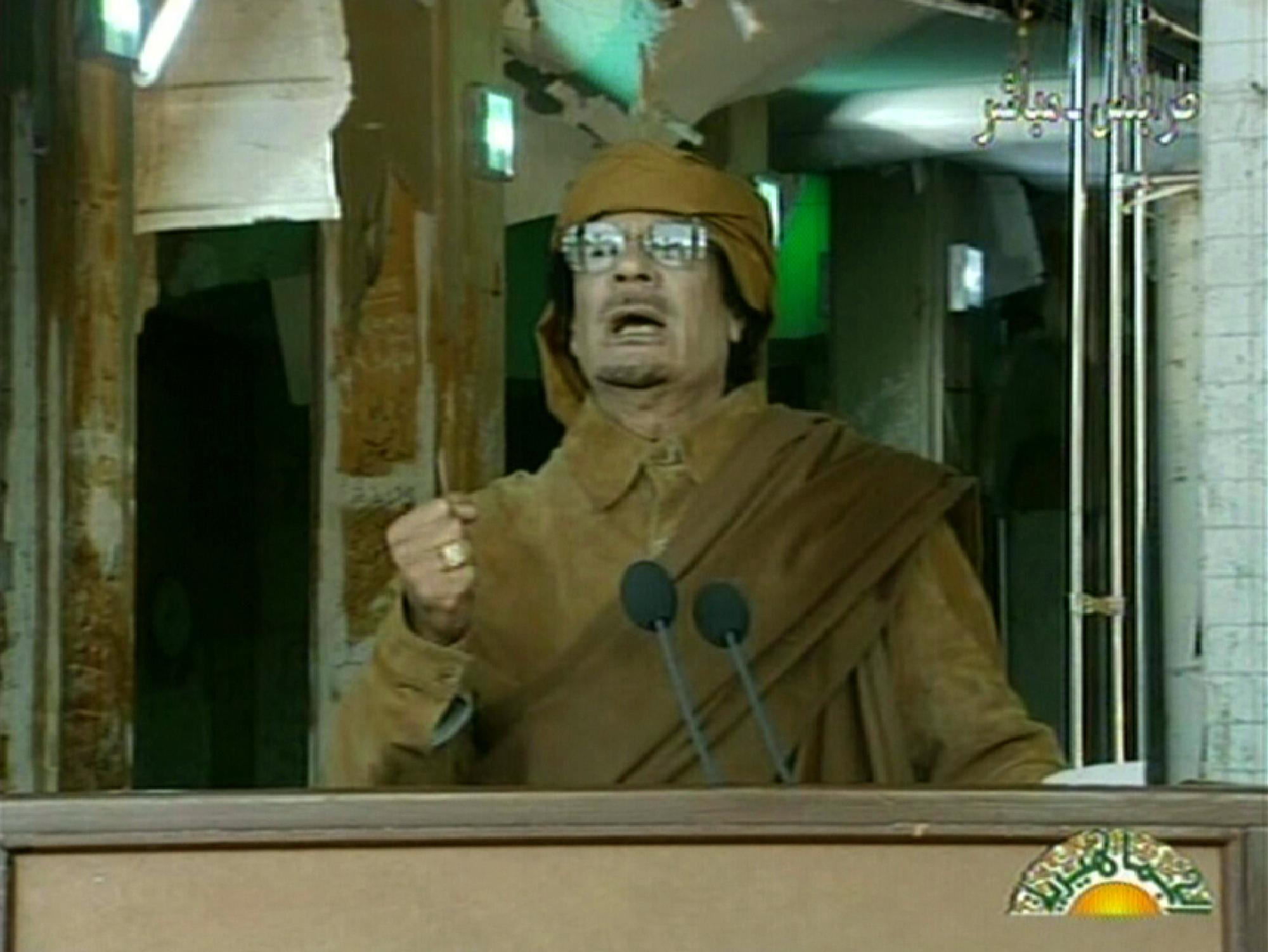Pour Mouammar Kadhafi, la place de "Guide de la révolution" n'est pas un poste que l'on peut abandonner.