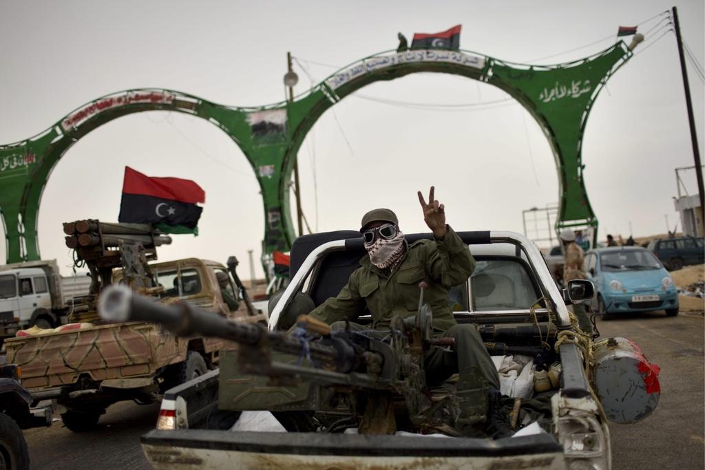 Des rebelles libyens photographiés mercredi à Ajdabiya [KEYSTONE - Bernat Armangue]