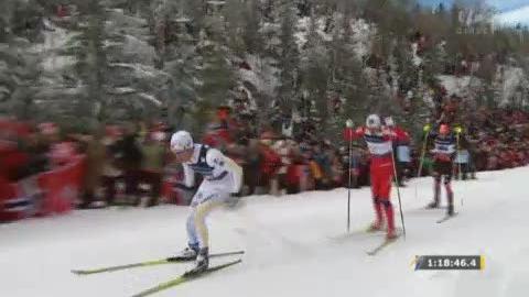 Ski nordique / relais 4 x 10 km: 3e relais. La Finlande (9e encore au 1er relais à 55'') passe en tête. 2e Italie à 4'', 3e Suède à 11''. La Suisse est 10e à 2'23'' (Fischer a perdu une minute)