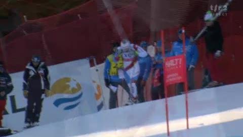 Ski alpin / Mondiaux de Garmisch (super-G messieurs): Tobias Gruenenfelder, à l'image de son compatriote Sandro Viletta, rate une porte et se retrouve immédiatement disqualifié.
