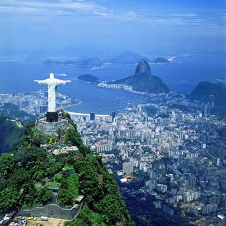 Le célébre Christ qui surplombe Rio de Janeiro.