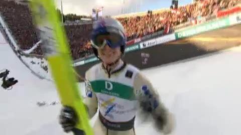Ski nordique / Mondiaux / Saut par équipe: Et c'est Thomas Morgenstern qui propulse l'Autriche largement en tête de cette 1ère manche grâce à un saut à 140,5m