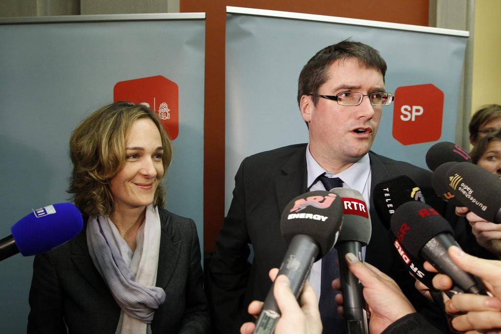 Ursula Wyss et Christian Levrat présentent la position du PS. [KEYSTONE - Peter Klaunzer]