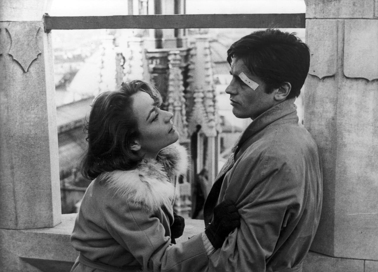 Annie Girardot donnant la réplique à Alain Delon dans "Rocco et ses frères". [Titanus/Les Films Marceau/The Kobal Collection]