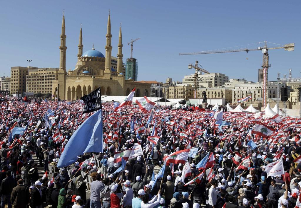 Des milliers de Libanais se sont réunis au sixième anniversaire de l'assassinat d'Hariri. [KEYSTONE - Bilal Hussein]