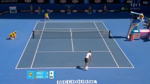 Tennis / Open d'Australie: Roger Federer étouffe d'entrée de jeu le Belge Xavier Malisse et empoche la première manche 6-3 en 31 minutes