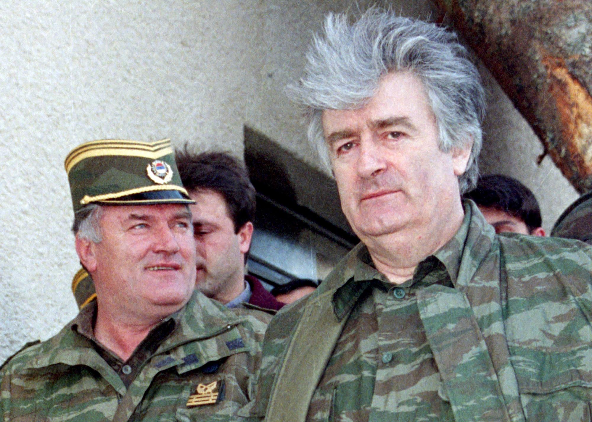 Ratko Mladic et Radovan Karadzic sont accusés des mêmes crimes à La Haye. [Ranko Cukovic/Files]