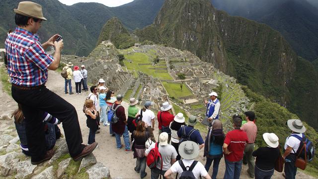 06 23 machu reu [Enrique Castro-Mendivil]