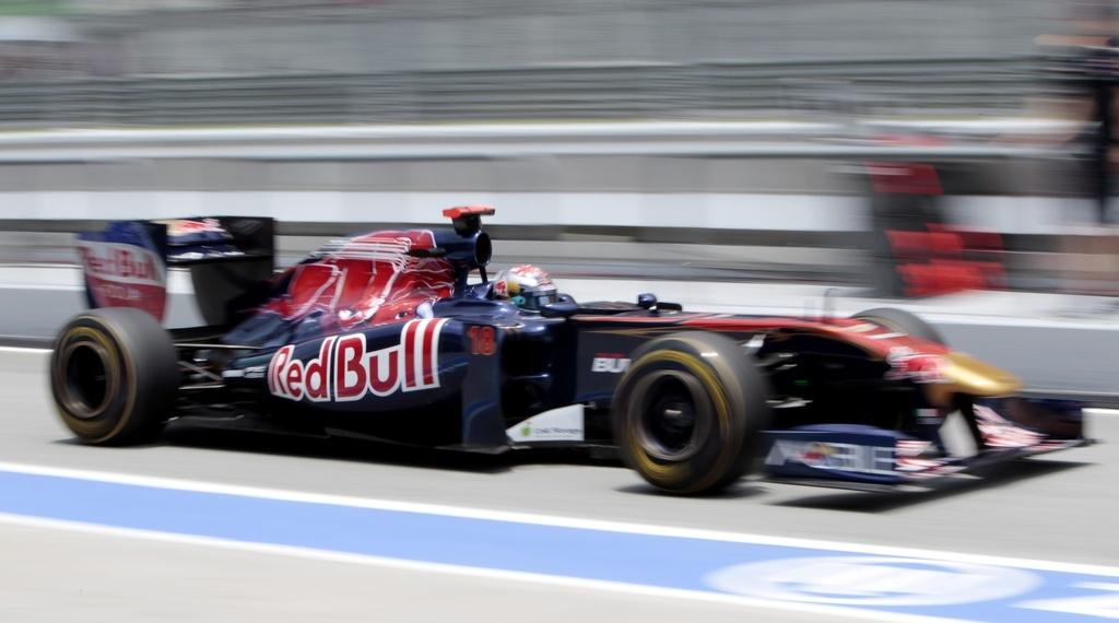 Sébastien Buemi s'élancera devant son coéquipier Alquersuari lors du GP de Malaisie. [Mark Baker]