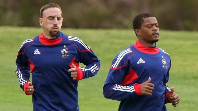 Franck Ribéry et Patrice Evra sont de retour en équipe de France après avoir purgé leur suspension "interne". [Keystone - JOHANN HATTINGH]