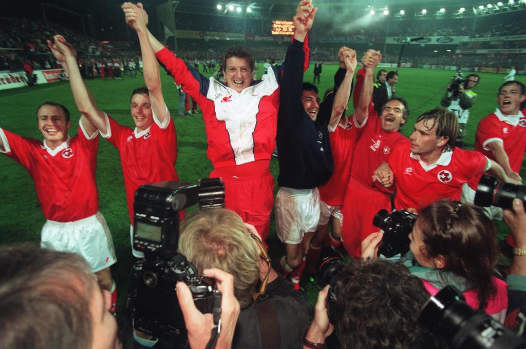 International à 40 reprises, Sébastien Fournier (2e en partant de la gauche) a vécu le Mondial 1994 et l'Euro 1996. [KEYSTONE - STR]