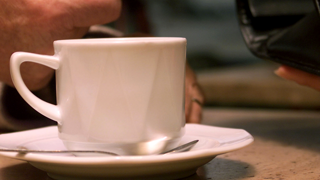 Le prix du café a de nouveau augmenté cette année en Suisse alémanique. [Franco Greco]