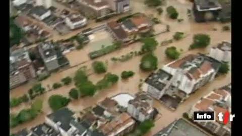 Brésil: le village de Nova Friburgo est frappé de plein fouet par le déluge qui s'est abattu sur l'Etat de Rio de Janeiro