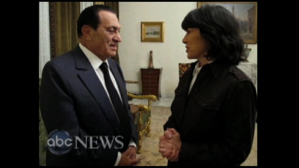 Dans un entretien hors caméra, Hosni Moubarak a confié à la journaliste d'ABC souhaiter démissionner.