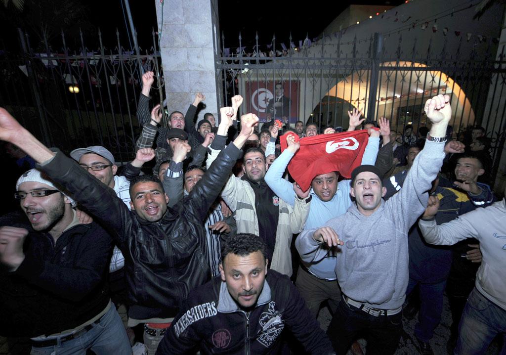 La Tunisie en état de siège. [Fethi Belaid]