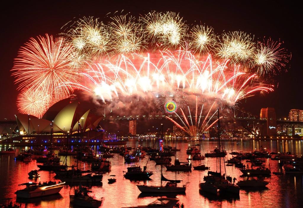 Le mythique feu d'artifice de Sydney a illuminé le port. [KEYSTONE - Mick Tsikas]