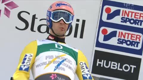 Ski nordique / Mondiaux / Saut par équipe: Andreas Kofler confirme la suprématie Autrichienne en effectuant un saut extraordinaire à 141m