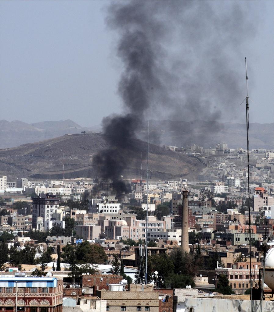 Les stigmates des violents combats opposants forces de sécurité et rebelles étaient visibles à Sanaa. [WADIA MOHAMMED]