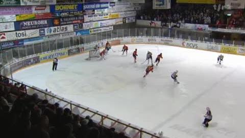 Hockey / LNB (37e j): Sierre - La Chaux-de-Fonds (3-8) + itw Derek Cormier (Sierre)