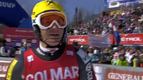 Ski alpin / 2e manche du Slalom messieurs de Kranjska Gora (SLO): Ivica Kostelic enfourche et du coup ne remporte pas le globe de cristal de la discipline... Tout se jouera à Lenzerheide entre JB Grange et le Croate