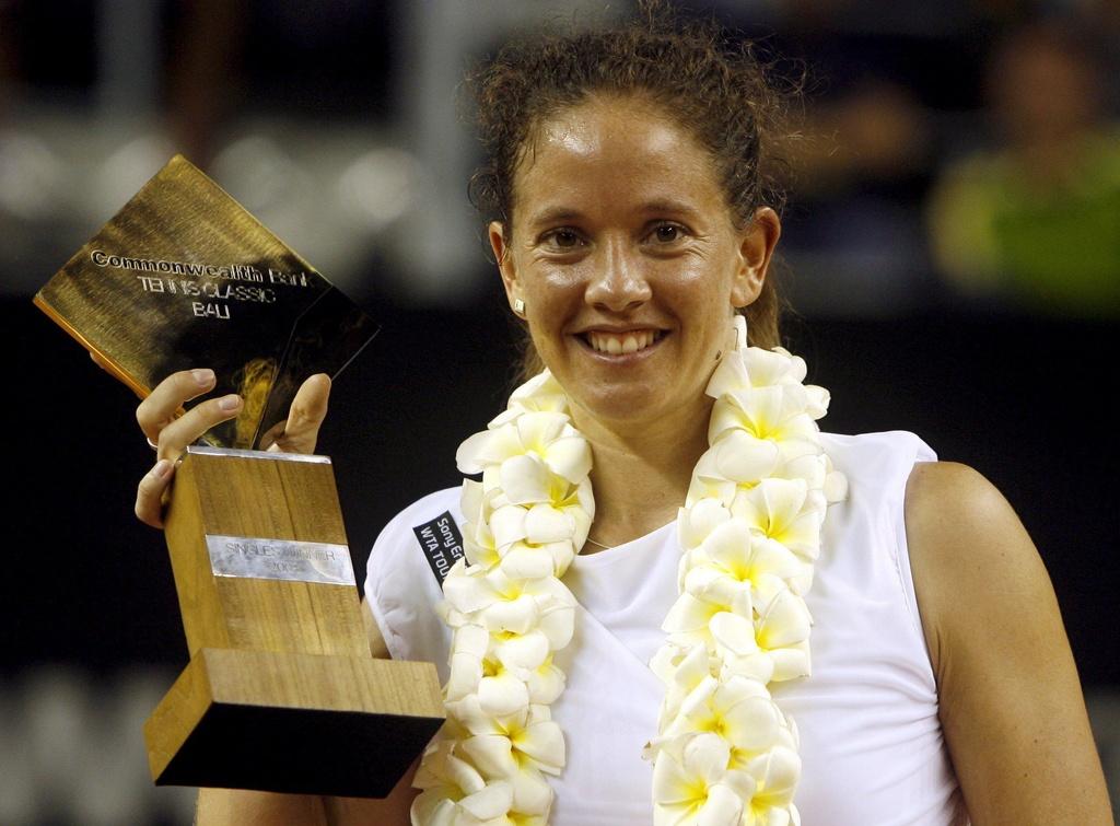 14 septembre 2008: la Bâloise remporte l'un des ses 11 titres sur le circuit WTA. [KEYSTONE - MADE NAGI]