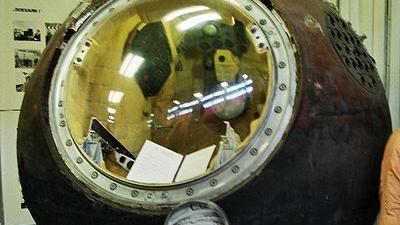 Module de descente de Vostok, vaisseau du premier vol spatial habité. [Wikipédia]