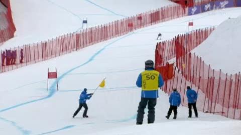 Ski alpin / Mondiaux Garmisch: super-combiné. La descente de Lara Gut, interrompue ou non? Polémique du drapeau jaune