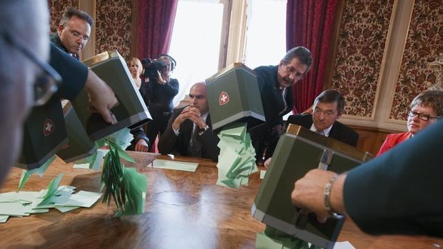 Les huissiers de la Confédération ne vont pas chômer mercredi au Palais fédéral.