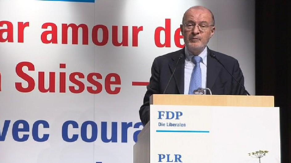 Le président du PLR Fulvio Pelli a évoqué devant les délégués du parti réunis à Lausanne de gros nuages qui obscurcissent l'avenir économique.