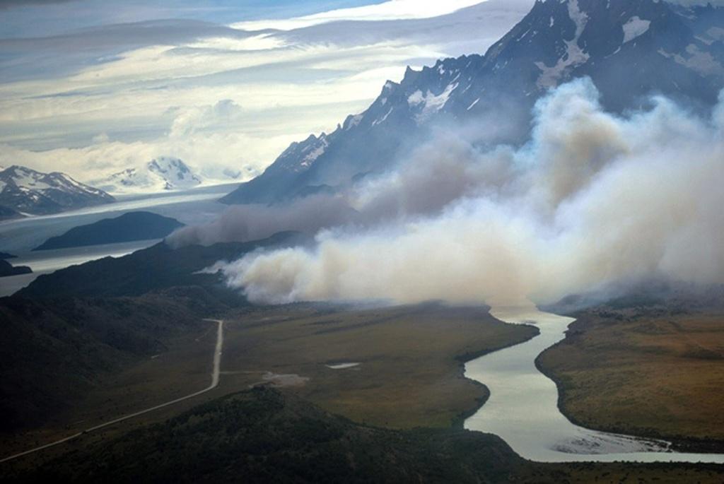 Quelque 11'000 hectares, soit 5% de la superficie du parc, sont déjà partis en fumée. [Onemi]