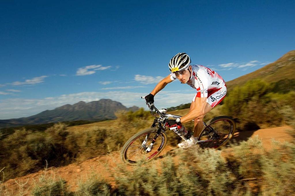 Nino Schurter a effectué un camp de préparation en Afrique du Sud en tout début de saison. [Keystone - GARY PERKIN]