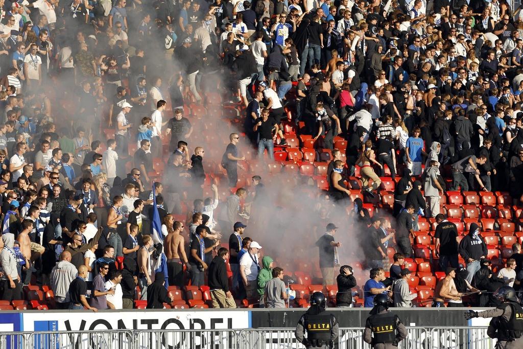 La rencontre GC - FC Zurich a dû être interrompue à la 77e. [Alessandro Della Bella]