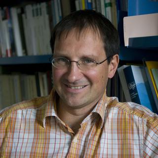 Emmanuel Reynard, directeur de l'Institut de Géographie de l'Université de Lausanne et spécialiste en hydrologie suisse.