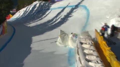 Ski alpin / descente du Lauberhorn: chute de Stephan Keppler (ALL) dans le "Kernen-S"