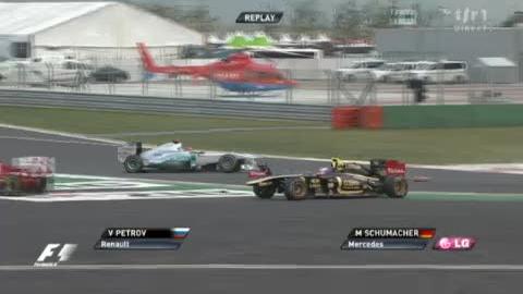 Automobilisme / F1 (GP de Corée, Yeongam): Vitali Petrov provoque un accident impliquant Schumacher et Alonso