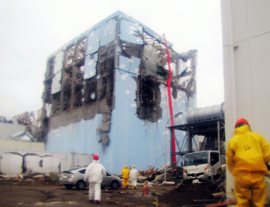 Cette photo prise mardi montre l'état du réacteur numéro 4 de Fukushima. [TEPCO/Kyodo]
