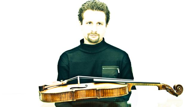 Ilya Gringolts et son violon baroque. [Tomasz Trzebiatowski]