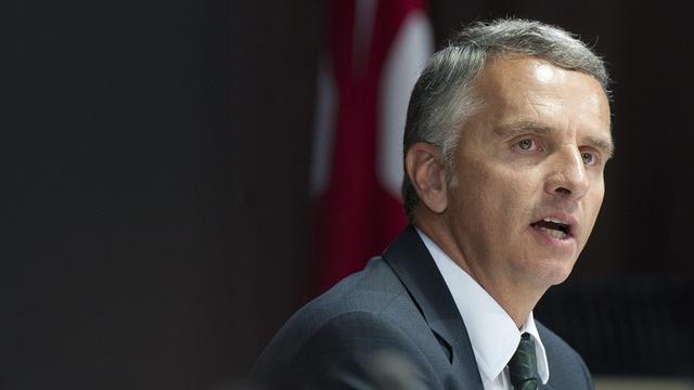 Didier Burkhalter a défendu les réseaux de soins à la tribune du conseil des États mercredi matin. [Peter Schneider]